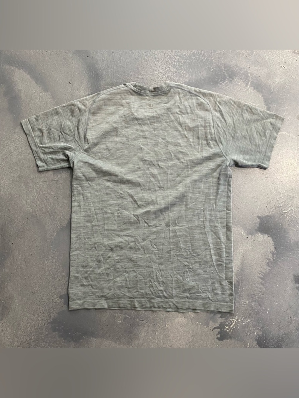 Lululemon T-Shirt Sz M Mens - Picture 2 of 4